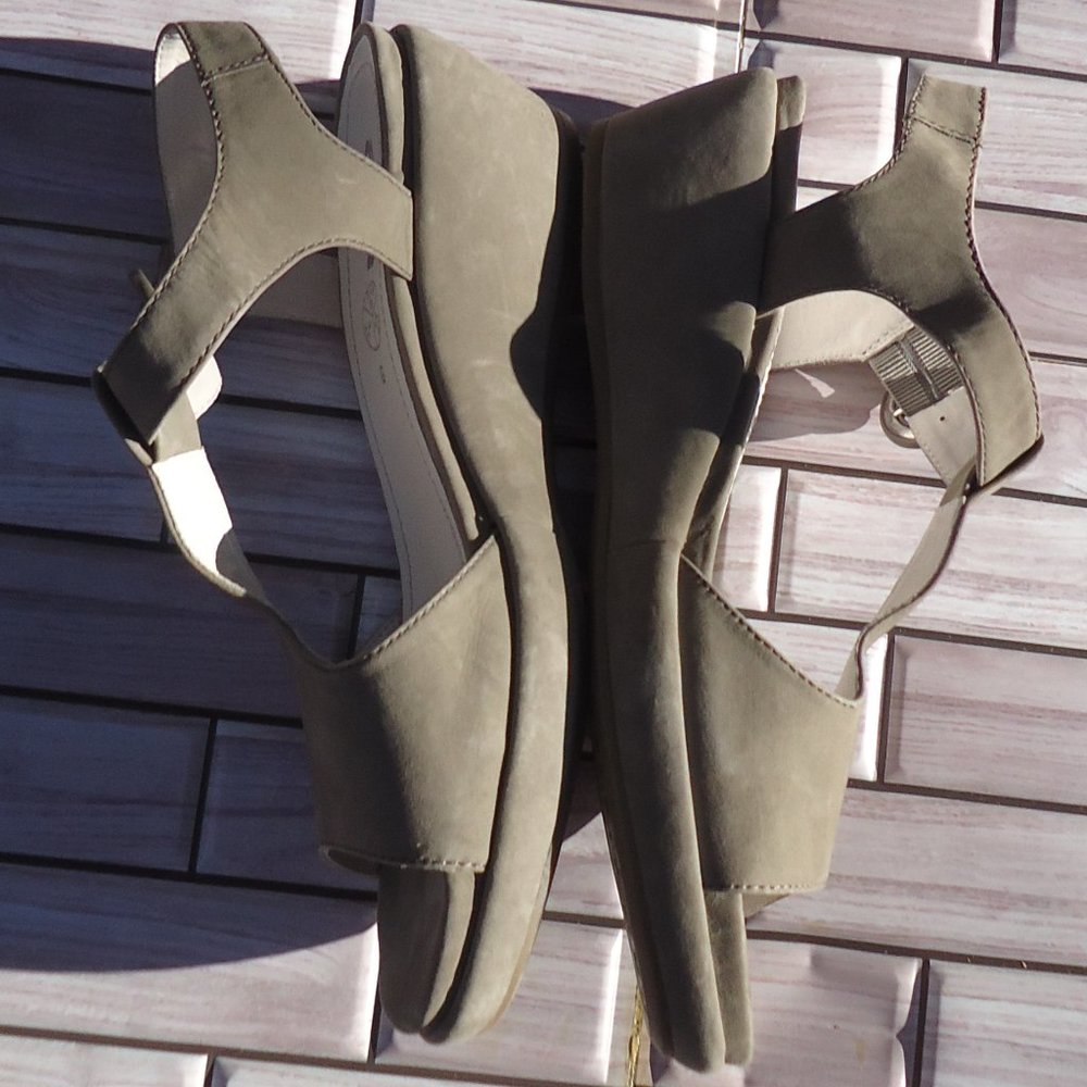 SIZE US 8.5. ARA Luftpolster nubuck leather slingback wedge sandals. - Picture 9 of 16